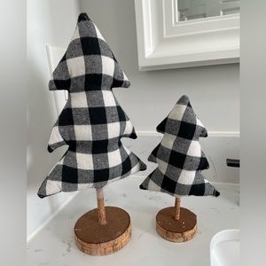 Set of standing plaid Christmas trees